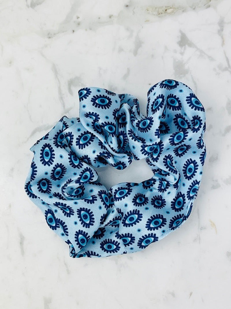 Scrunchie_BlueLashes